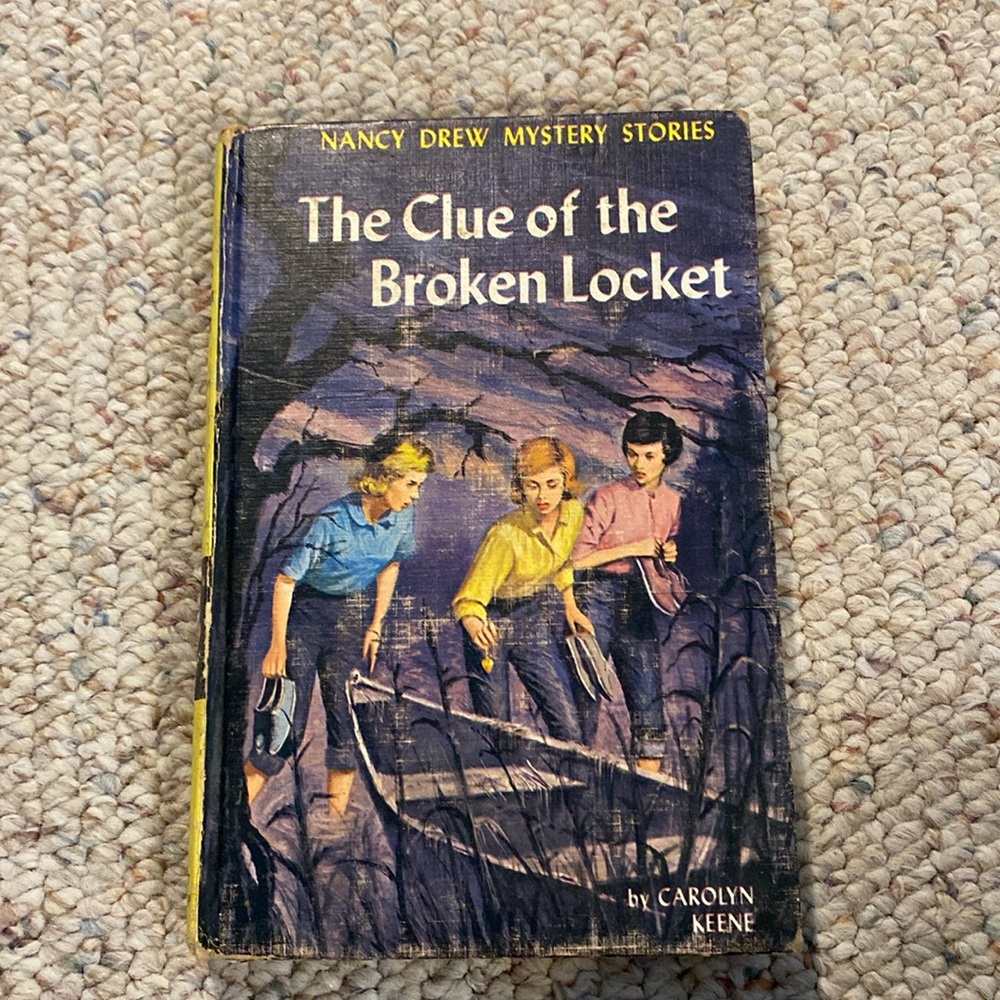 Vintage 1965 Nancy Drew “ The Clue of The Broken Locket”